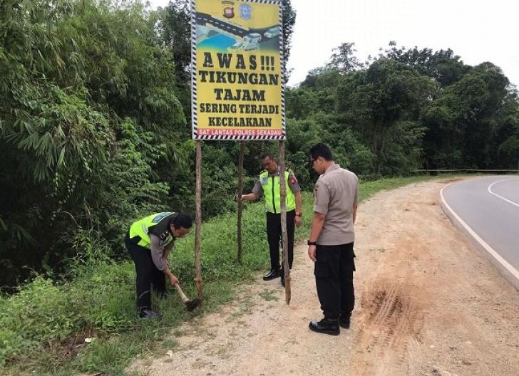 Lemprakan Slarang: Santapan Nikmat di Tikungan yang Tak Pernah Menyesal
